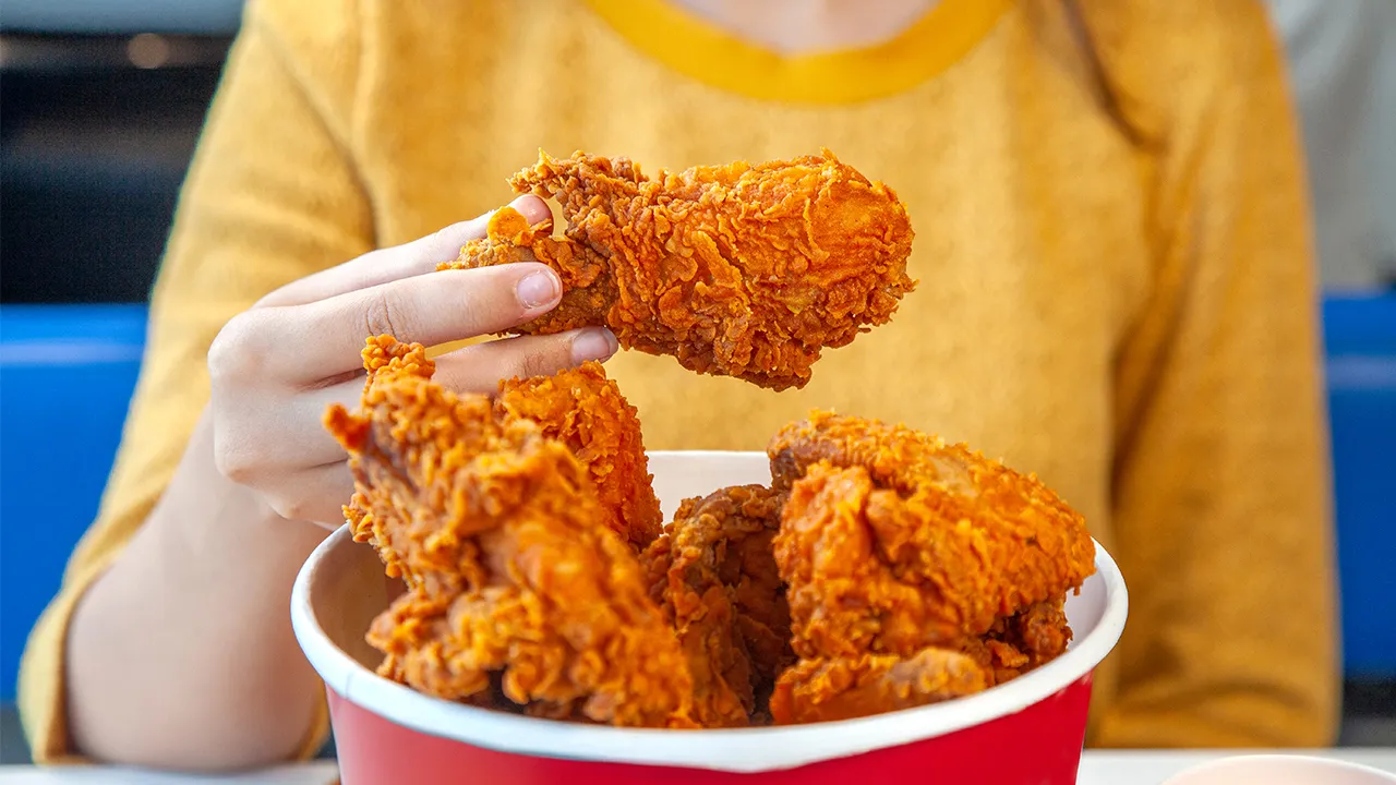 Fried chicken buckets fading as Americans flock to tenders and sandwiches: Here's why