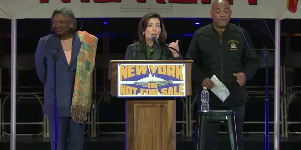Zohran Mamdani joins Gov. Kathy Hochul after she was heckled to 'Tax the rich!'