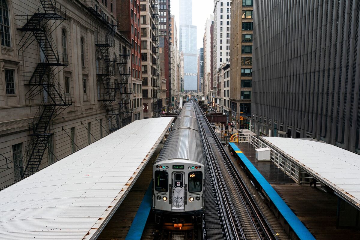 Pritzker Challenges Plan to Fund Transit With Billionaire Tax
