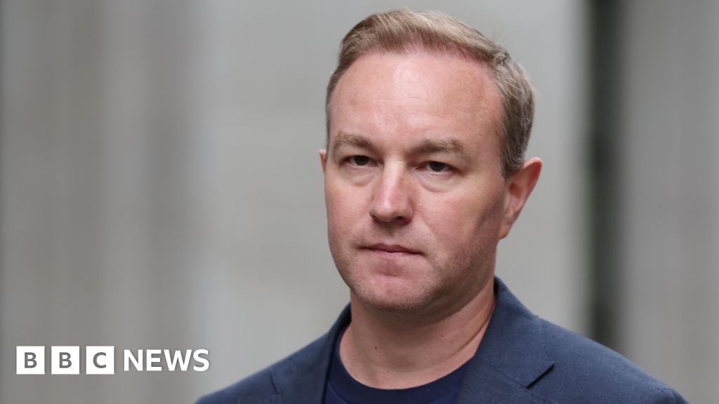 City trader sues UBS after rate-rigging conviction quashed