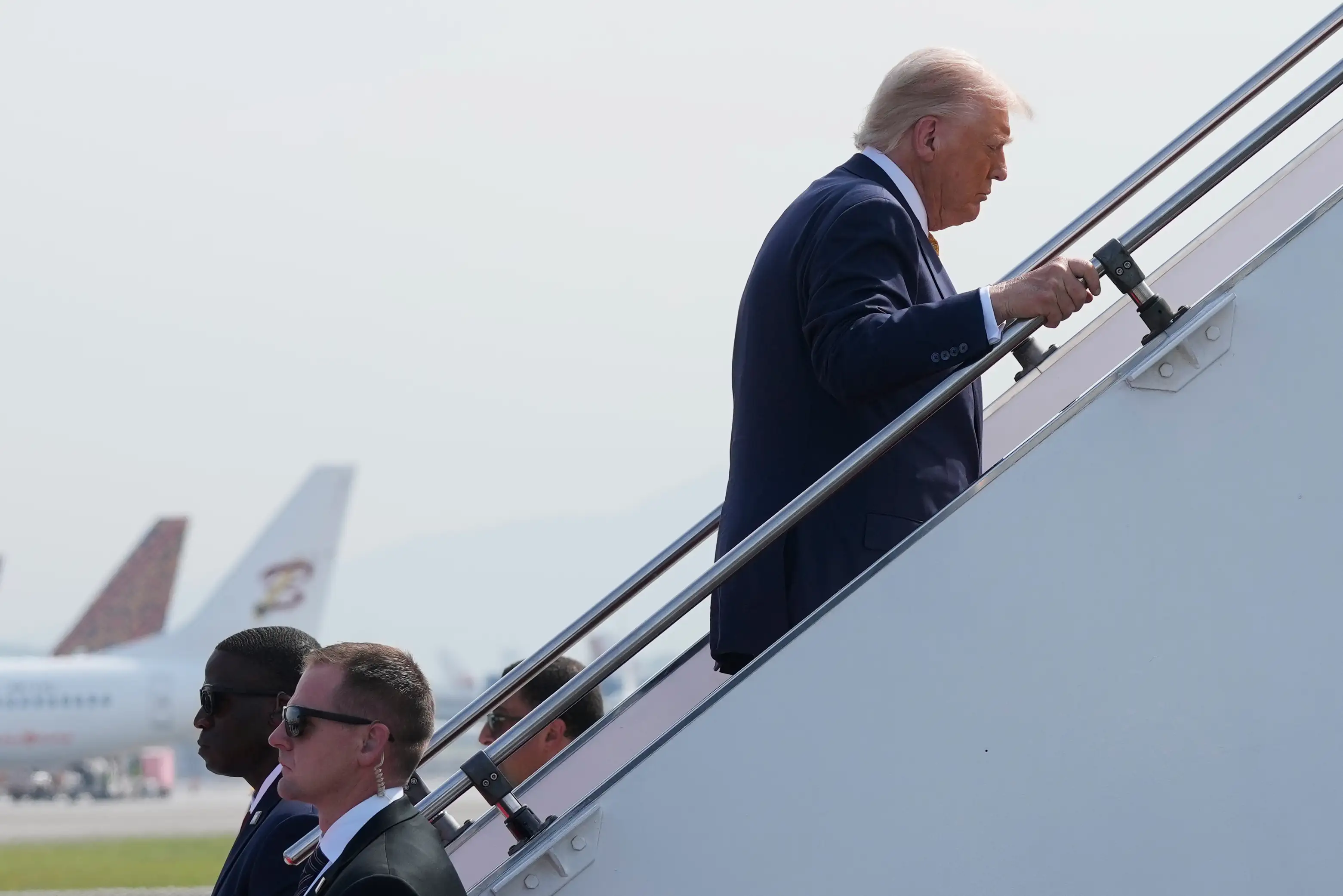 Trump confirms he underwent MRI recently, but doesn’t say why