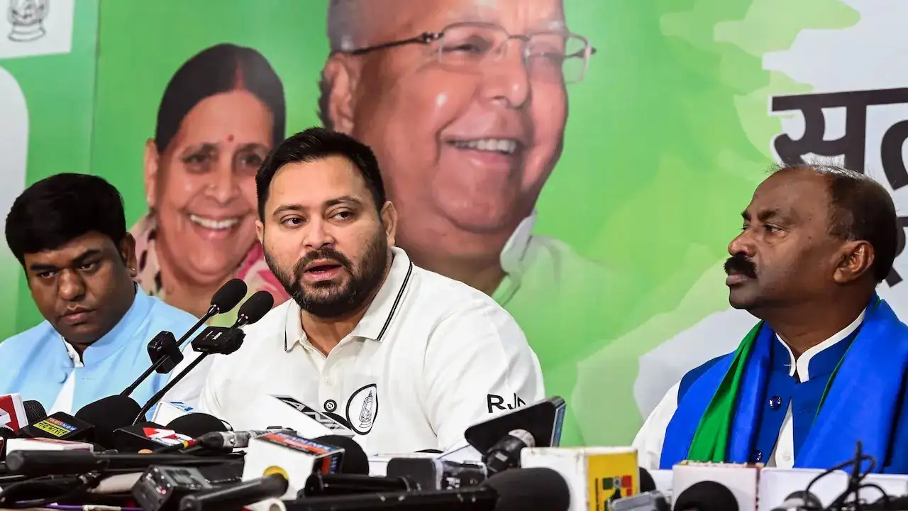 'Govt Jobs, Old Pension Scheme': Mahagathbandhan Makes Big Promises in 'Bihar Ka Tejashwi Prann' Manifesto