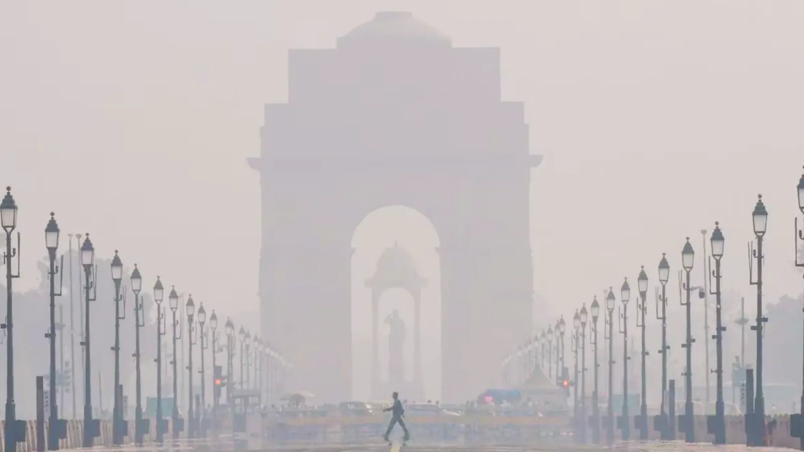 Smog Blankets Delhi As Artificial Rain Plan Put On Hold, AQI Remains ‘Very Poor’