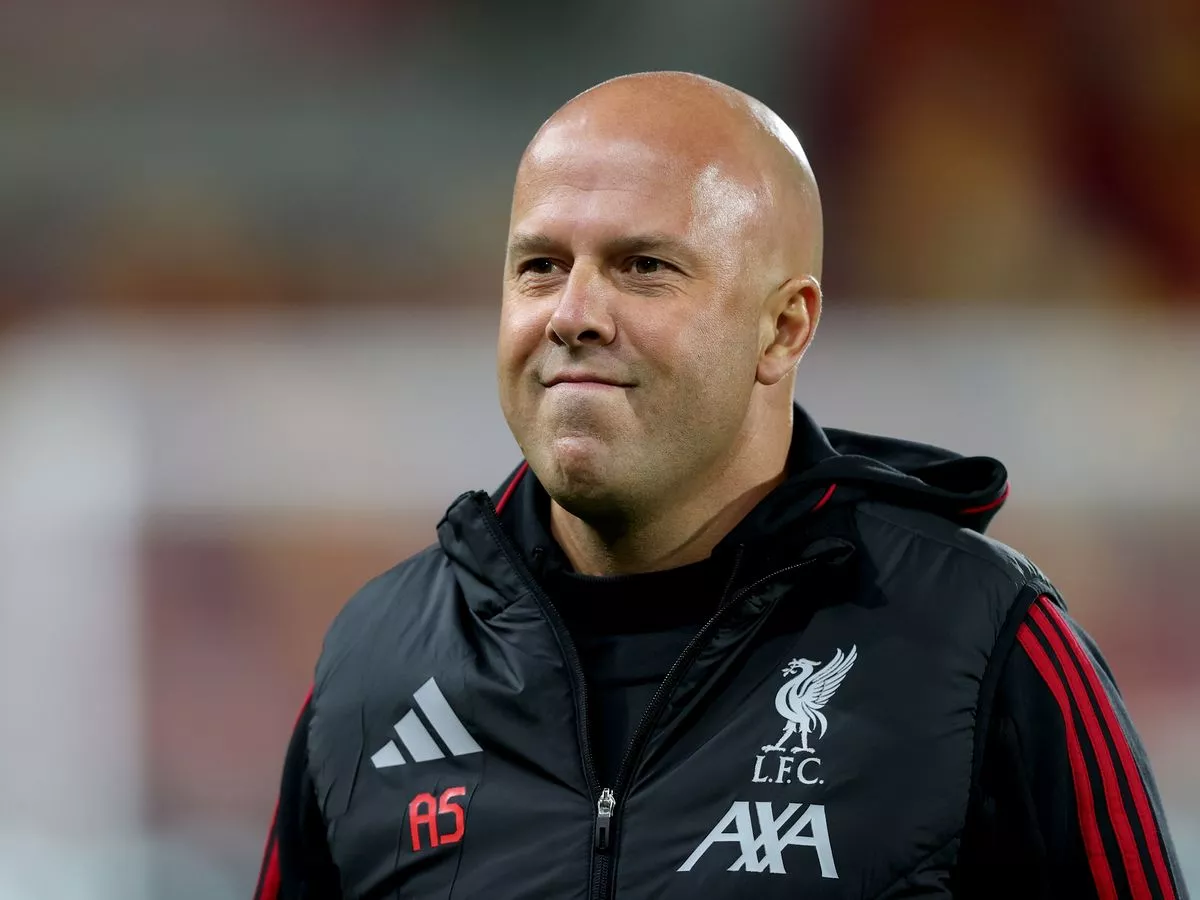 Arne Slot sent Liverpool warning after two transfer calls and 'concerning' comments