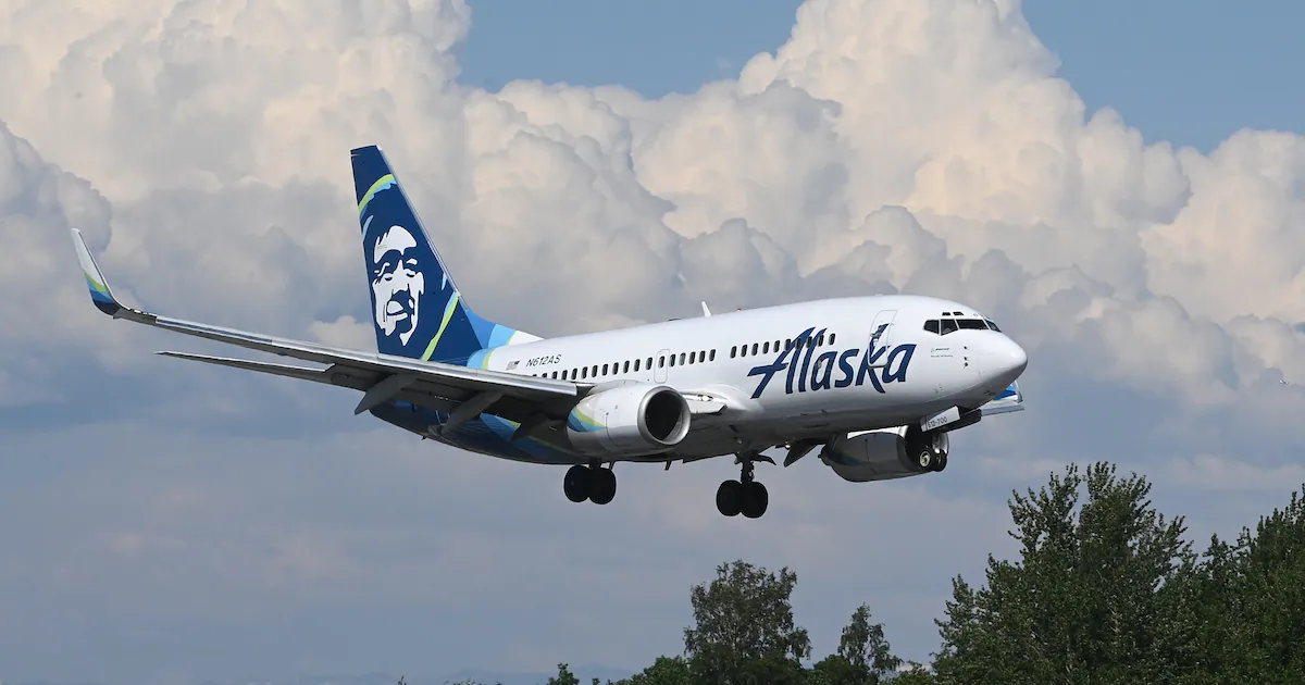 Alaska Air Group profits dampened by thunderstorms and July IT outage