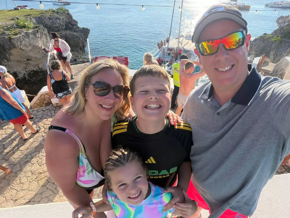 British holidaymakers who fled Hurricane Melissa 'let down' by Foreign Office