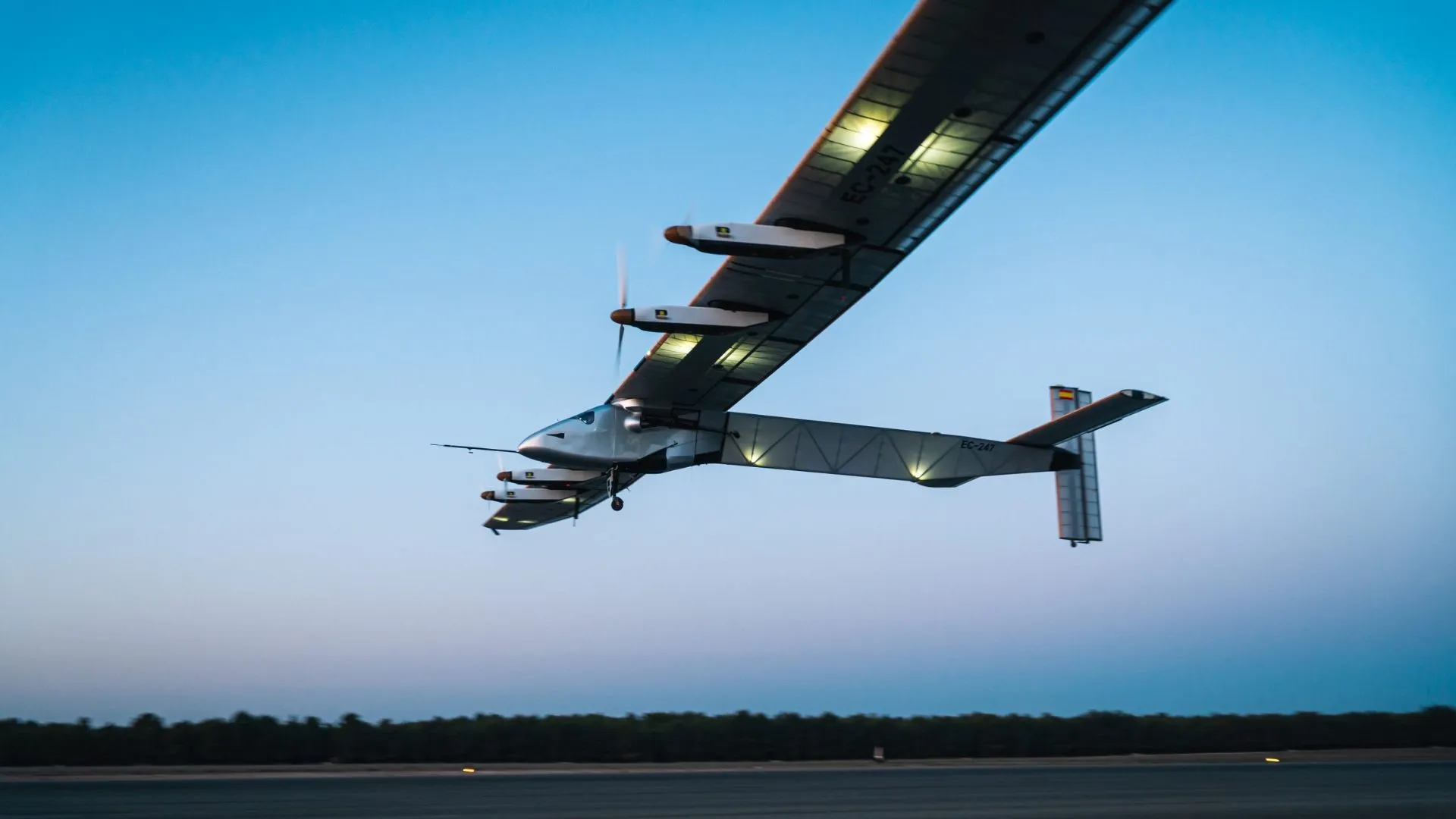 day solar drone could beam 5G to troops in denied zones