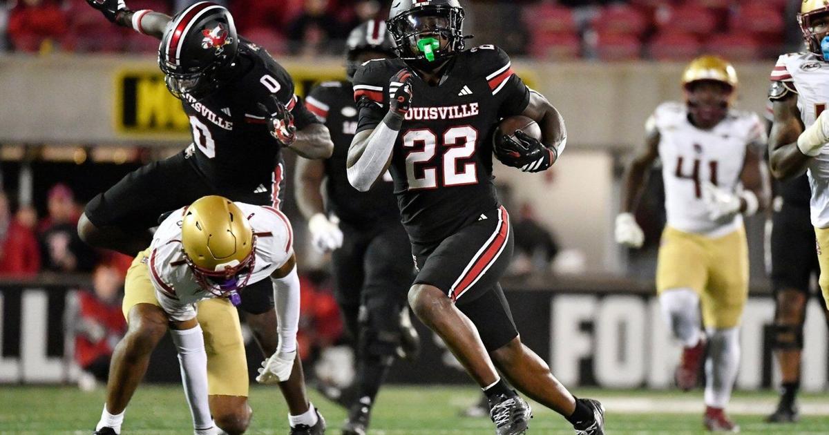 Issac Brown helps No. 19 Louisville run away from Boston College, 38-24