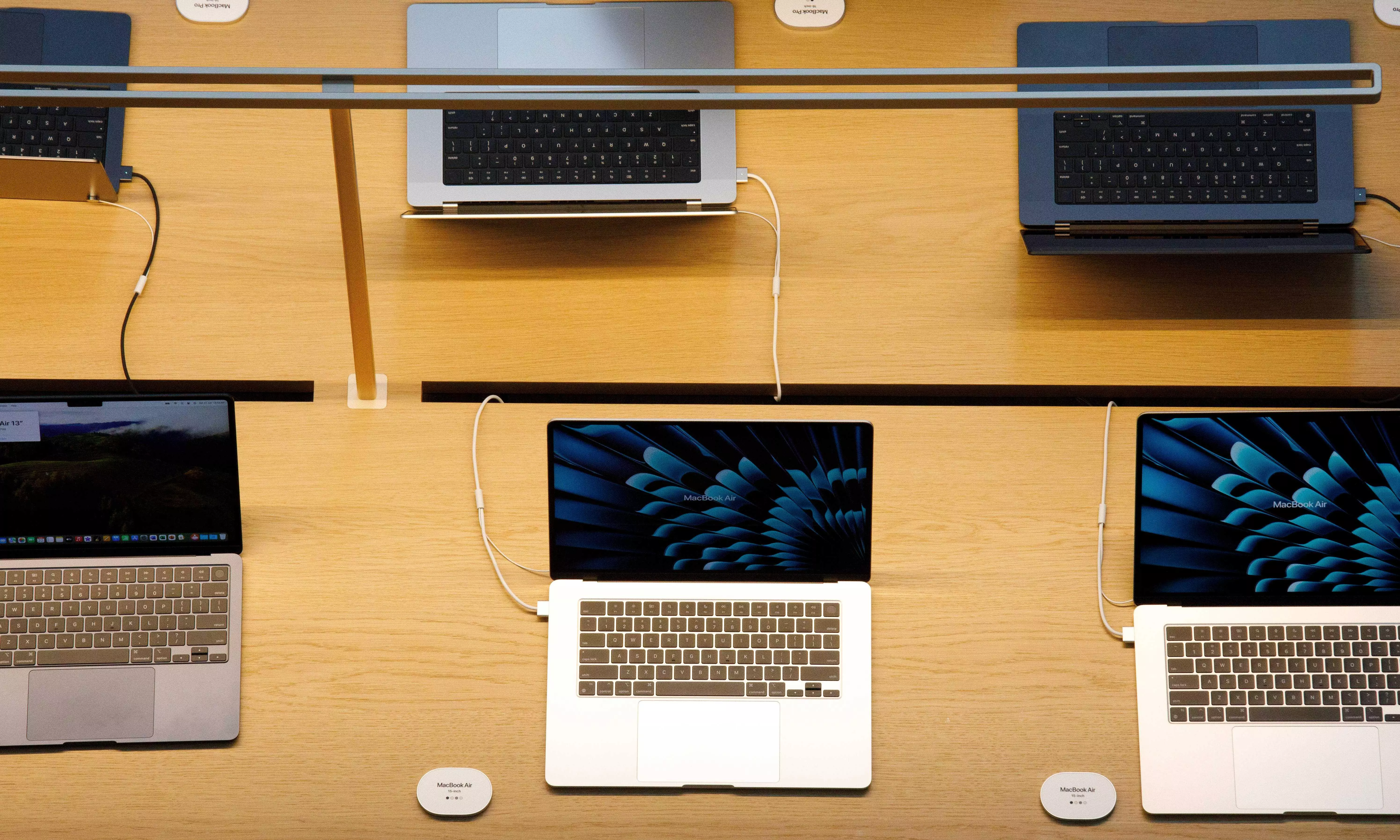 Apple Plans MacBook Air, iPad Air and iPad Mini With OLED Displays