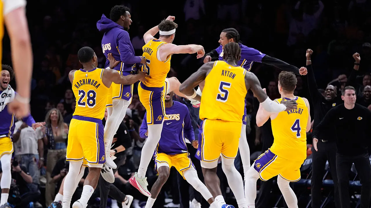 Lakers' Austin Reaves drains game-winner vs T'Wolves