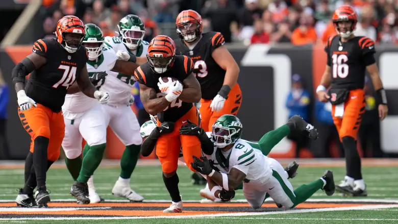 Jets Lose Starter to Pec Tear, Season in Jeopardy