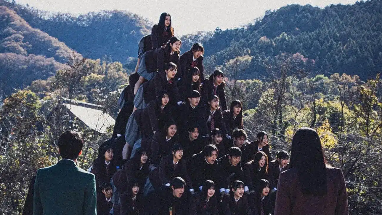 Horror Movie ‘New Group’ Collapses on Itself