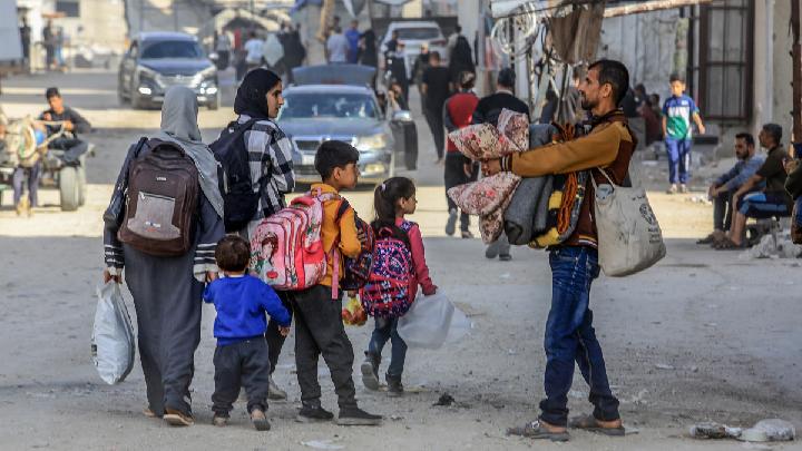 Hamas Hands Over Remains of Captives as Israel Attacks Gaza Despite Ceasefire