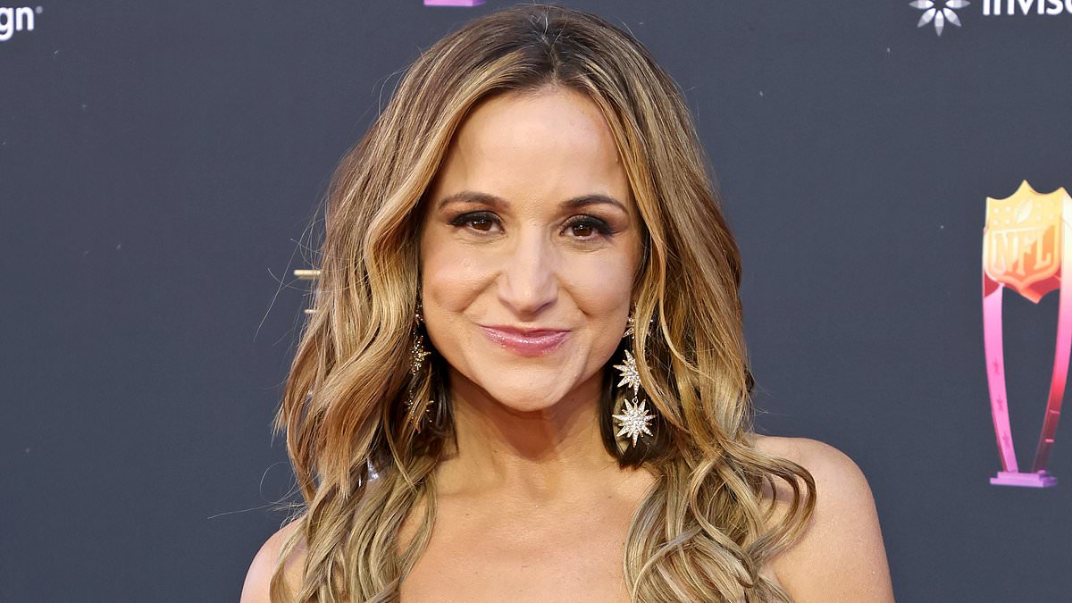 NFL reporter responds after Texas coach Steve Sarkisian blasted her article saying he could leave for the pros