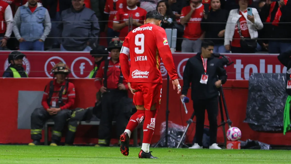 Responsabilizan al "Turco" Mohamed de la lesión de Alexis Vega