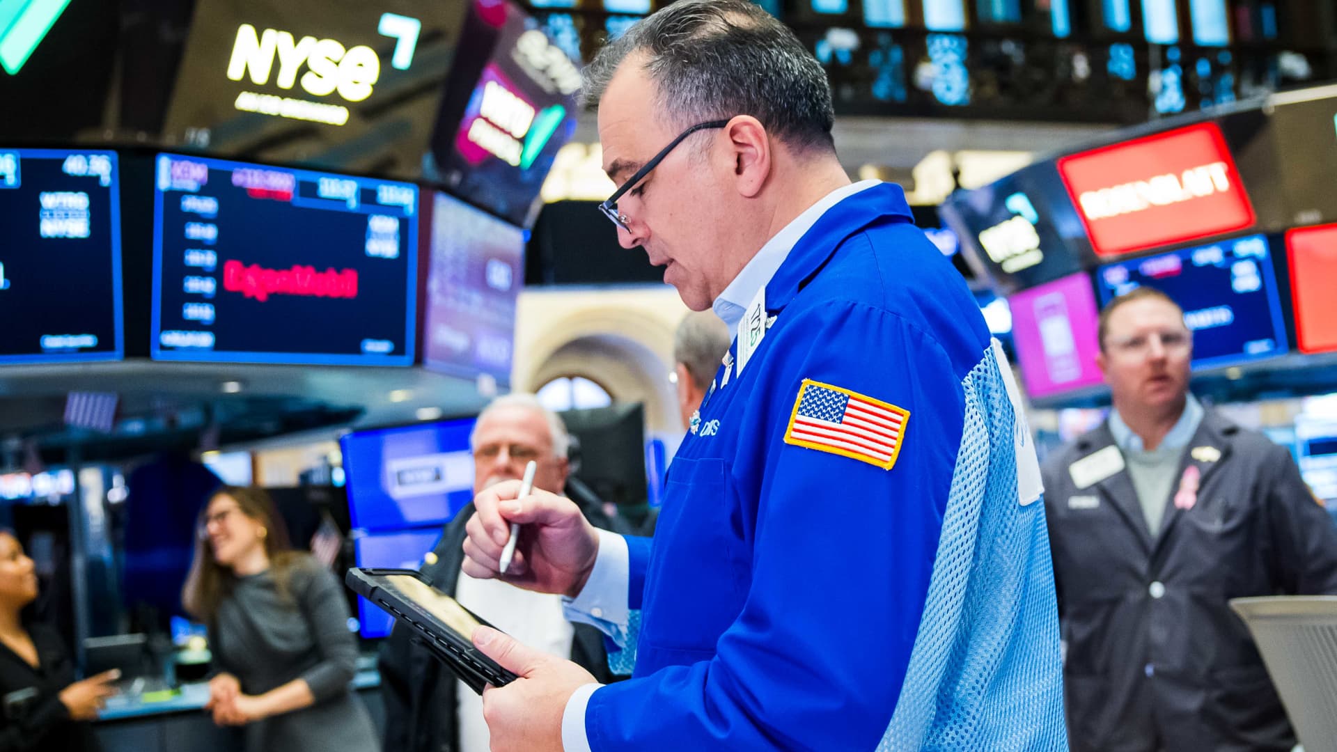 These stocks could take off if the Fed cuts rates and signals it will do so again