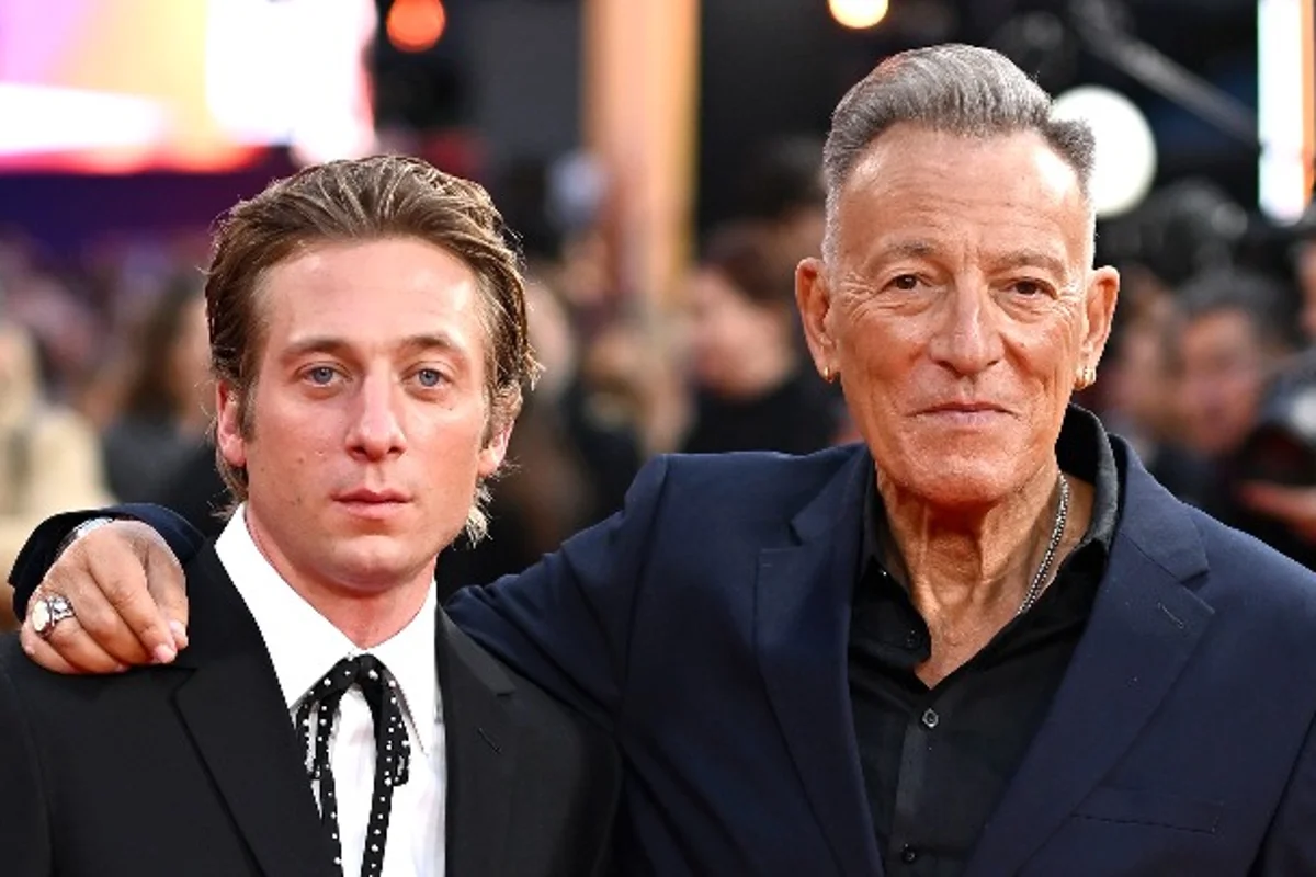 Jeremy Allen White reveals extreme detail in Bruce Springsteen transformation