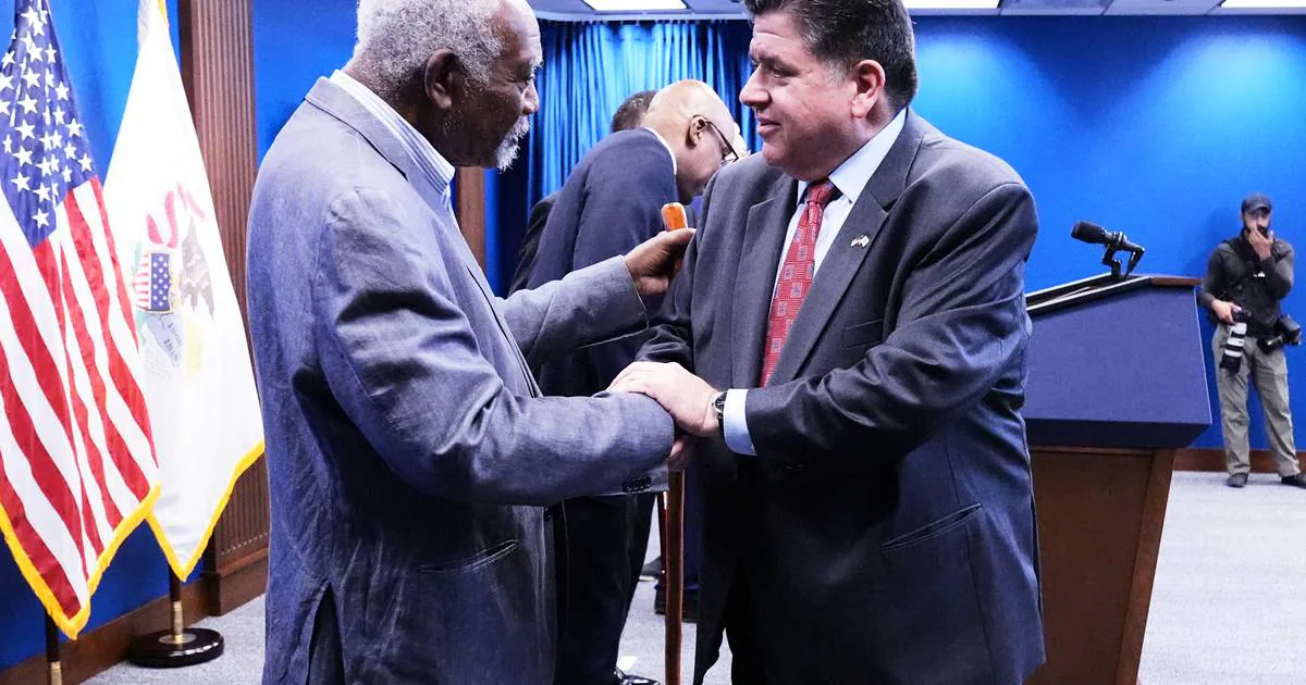 House transit bill ‘not going forward,’ Pritzker says as he opposes new revenue forms