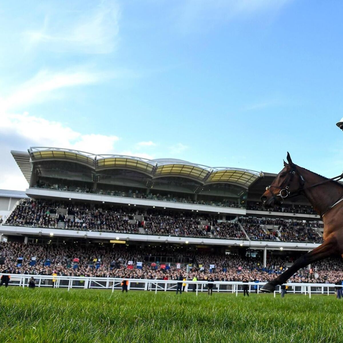 Cheltenham Festival switch to Saturday a gamble not worth taking