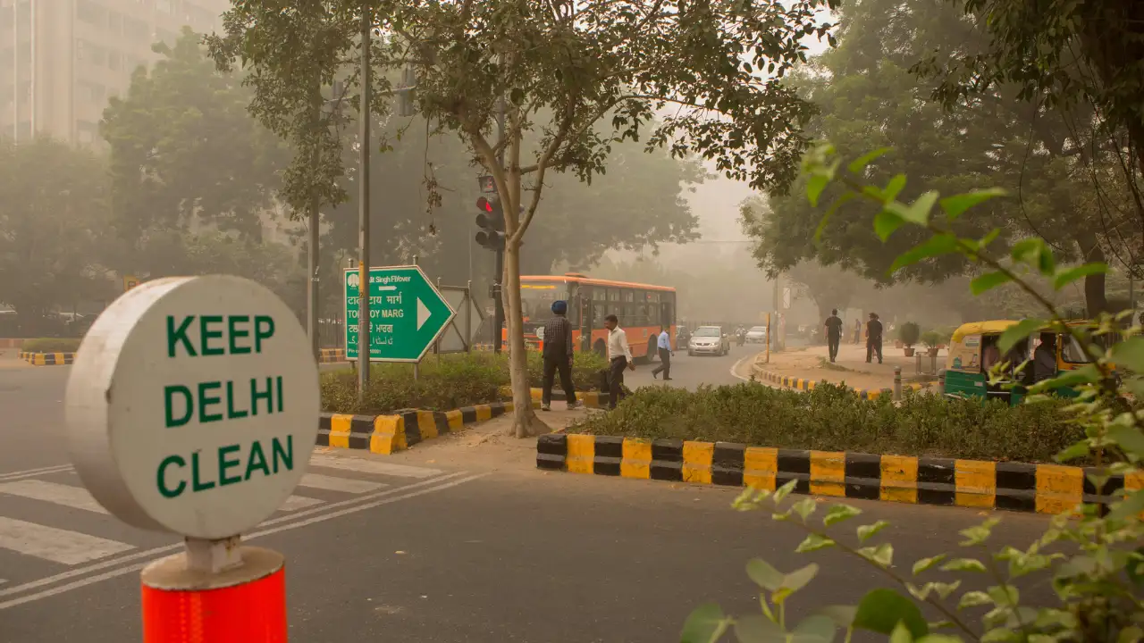 Pediatricians Warn: Delhi’s Toxic Air Is Harming Kids’ Development. Here’s How Parents Can Fight Back