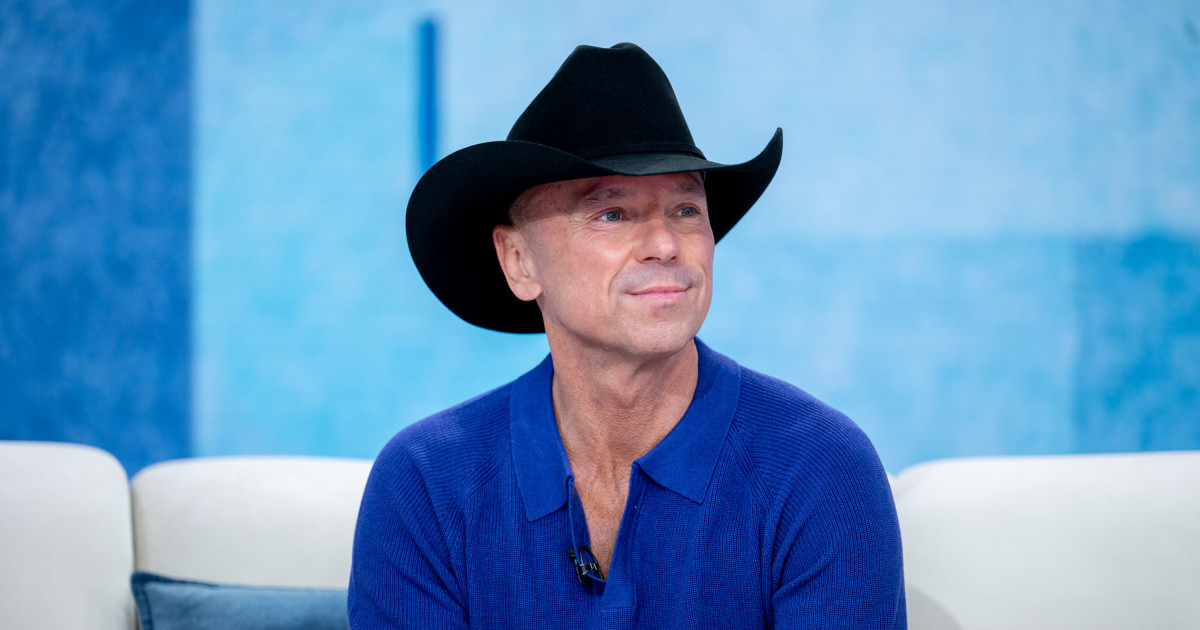 Kenny Chesney Remembers Jimmy Buffett With a Touching Story