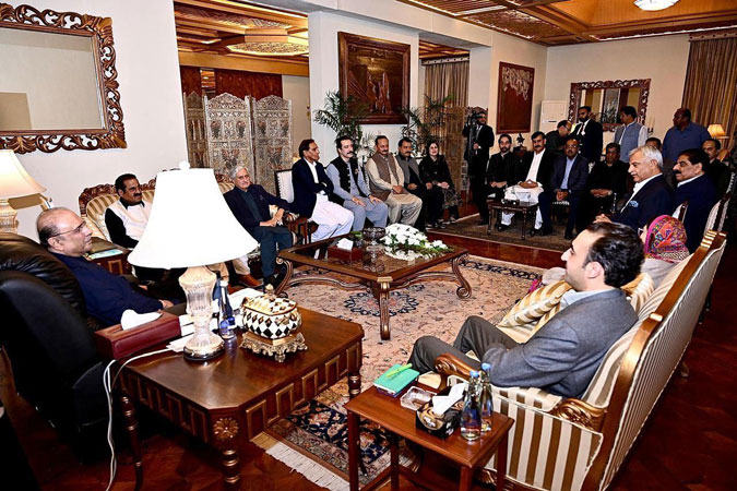 Zardari ‘gives go-ahead’ for no-trust motion against AJK PM