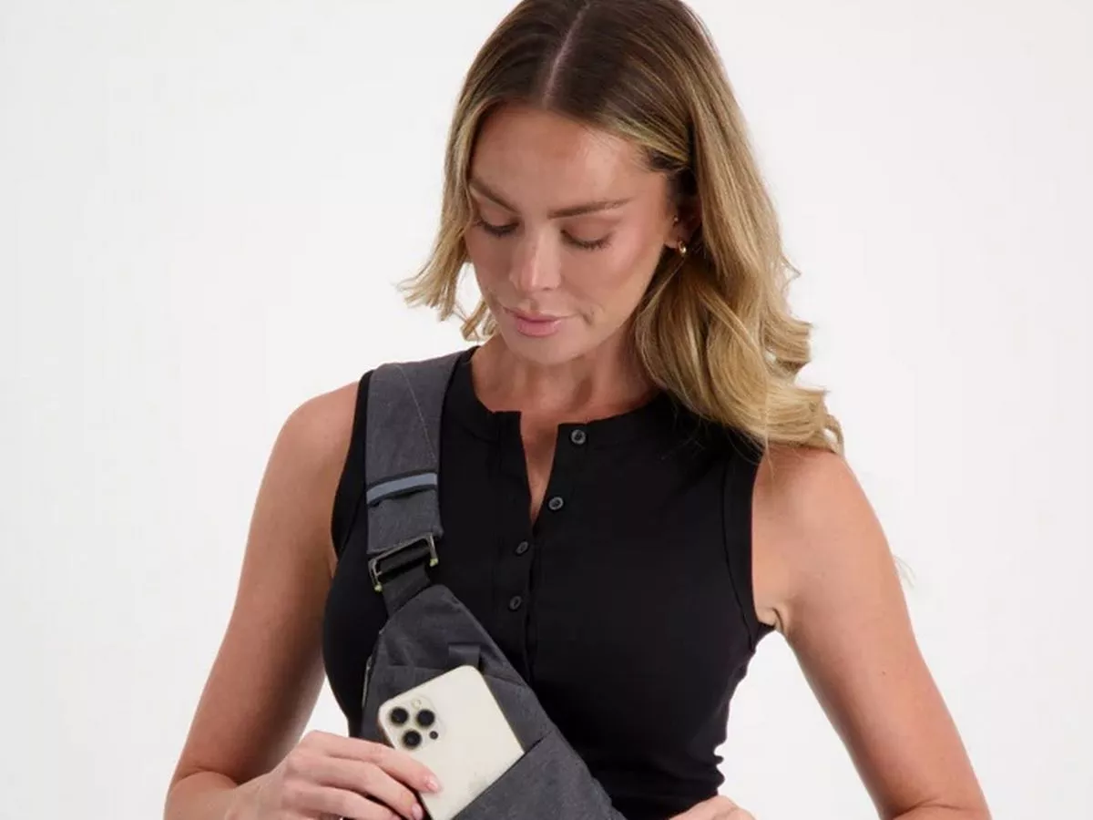 The £23 anti-theft Mary Poppins bag named 'every day armour' for holidays