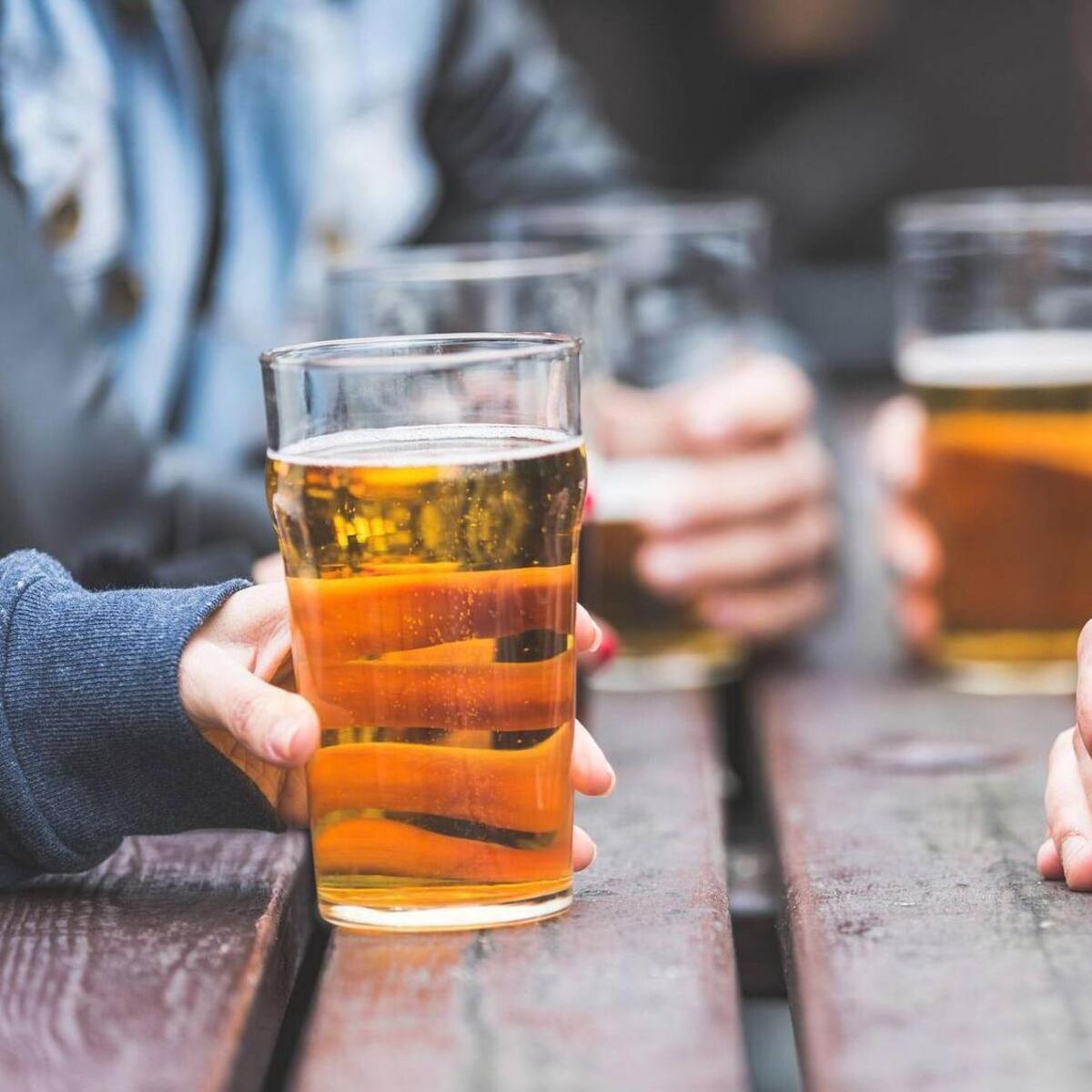Doctors call for warnings on 'proven link between alcohol and cancer' to be displayed on alcoholic drinks