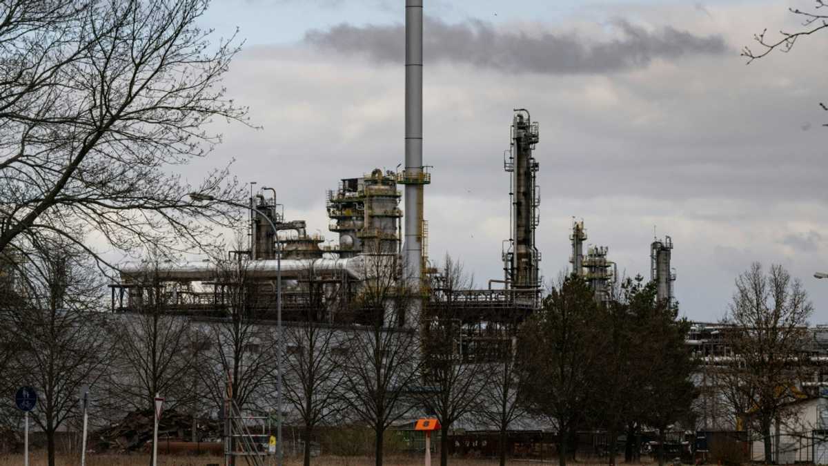 Berlin says Rosneft subsidiaries not impacted by US sanctions