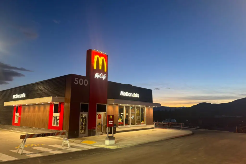 Arches light up as Vernon’s 3rd McDonald’s opens