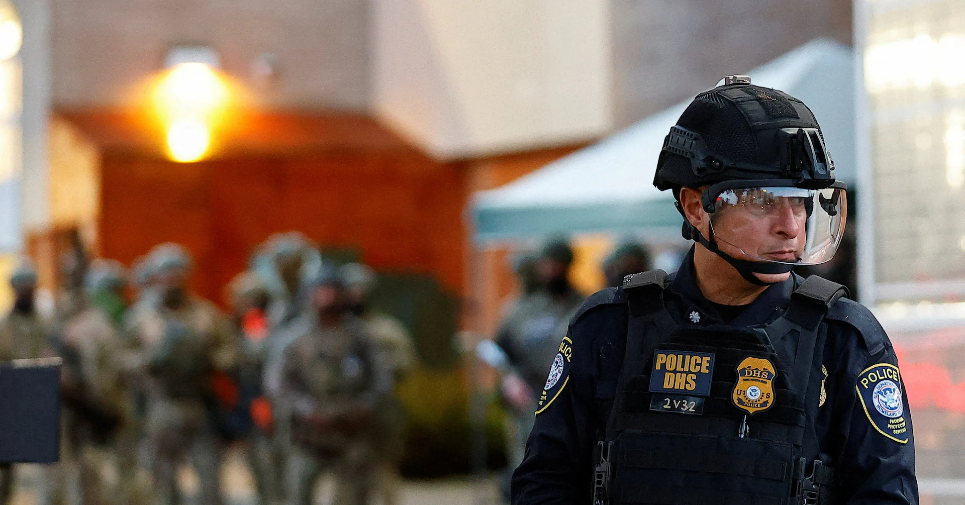 ICE eyes contract to rapidly move immigrants from Texas jails to detention