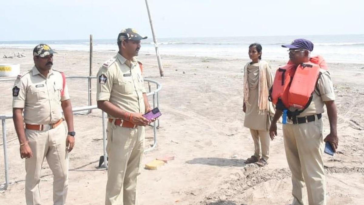 Cyclone Montha: beaches closed, boating suspended in Godavari and Krishna rivers