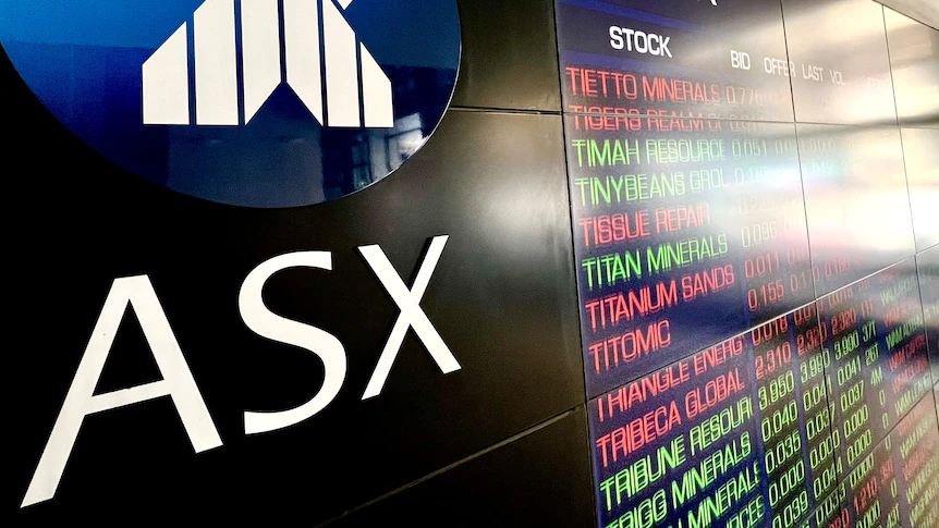 Live: ASX to rise, Wall Street up on tech as Apple value beats $US4 trillion
