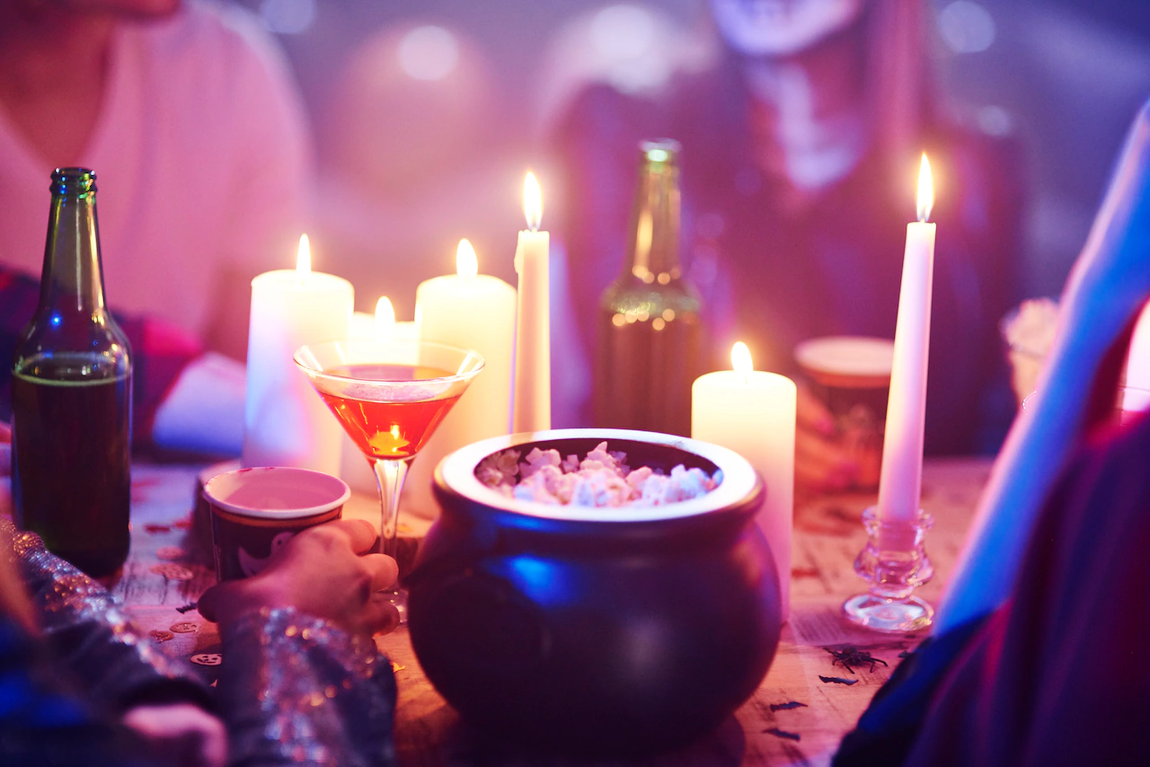 5 last-minute spooky cocktails to make at home this Halloween