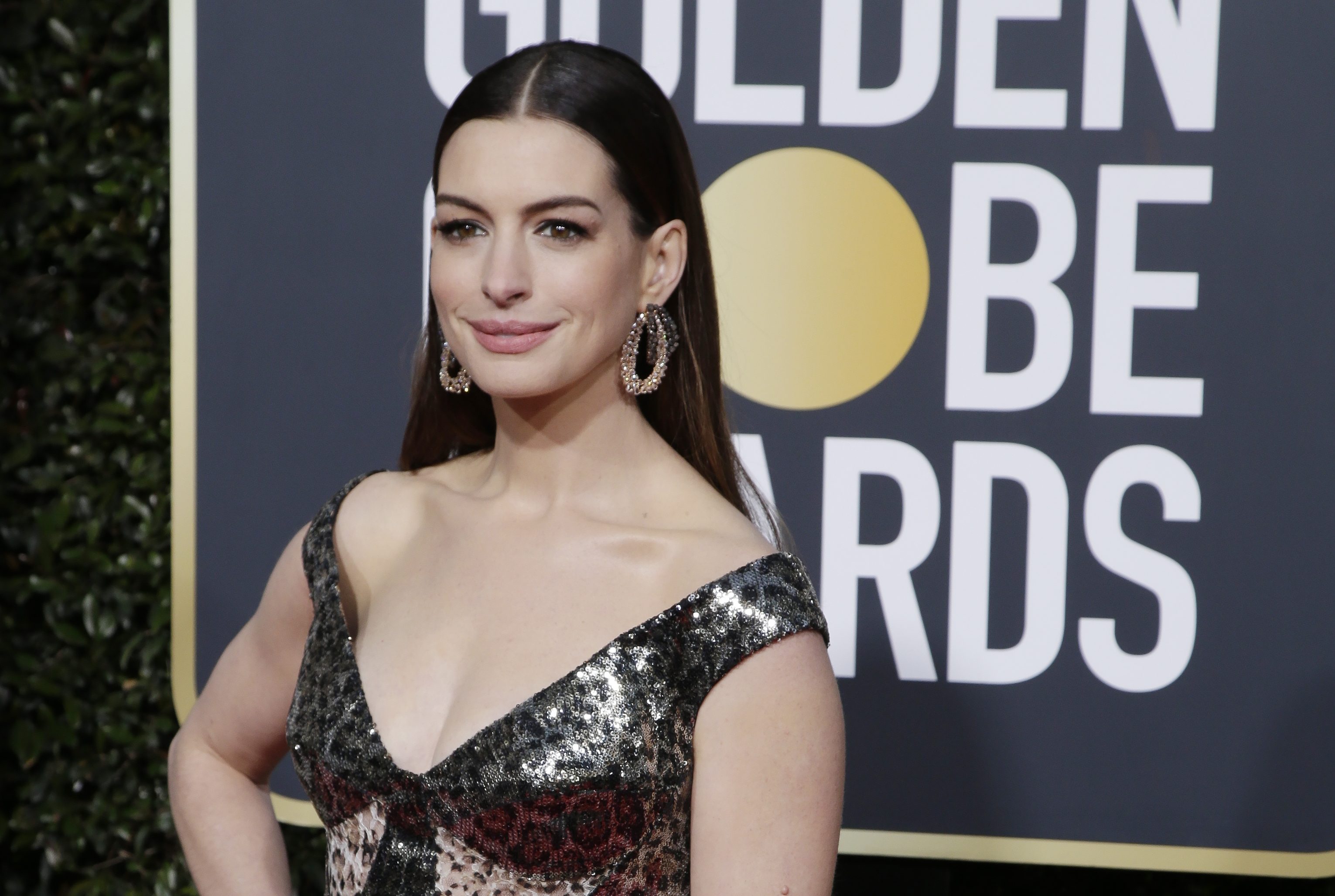 En Hatavej nosi najlepšu vatrenu haljinu