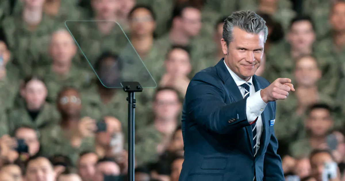 “No Beardos”: Pete Hegseth Refuses to Meet Any Troops With Beards