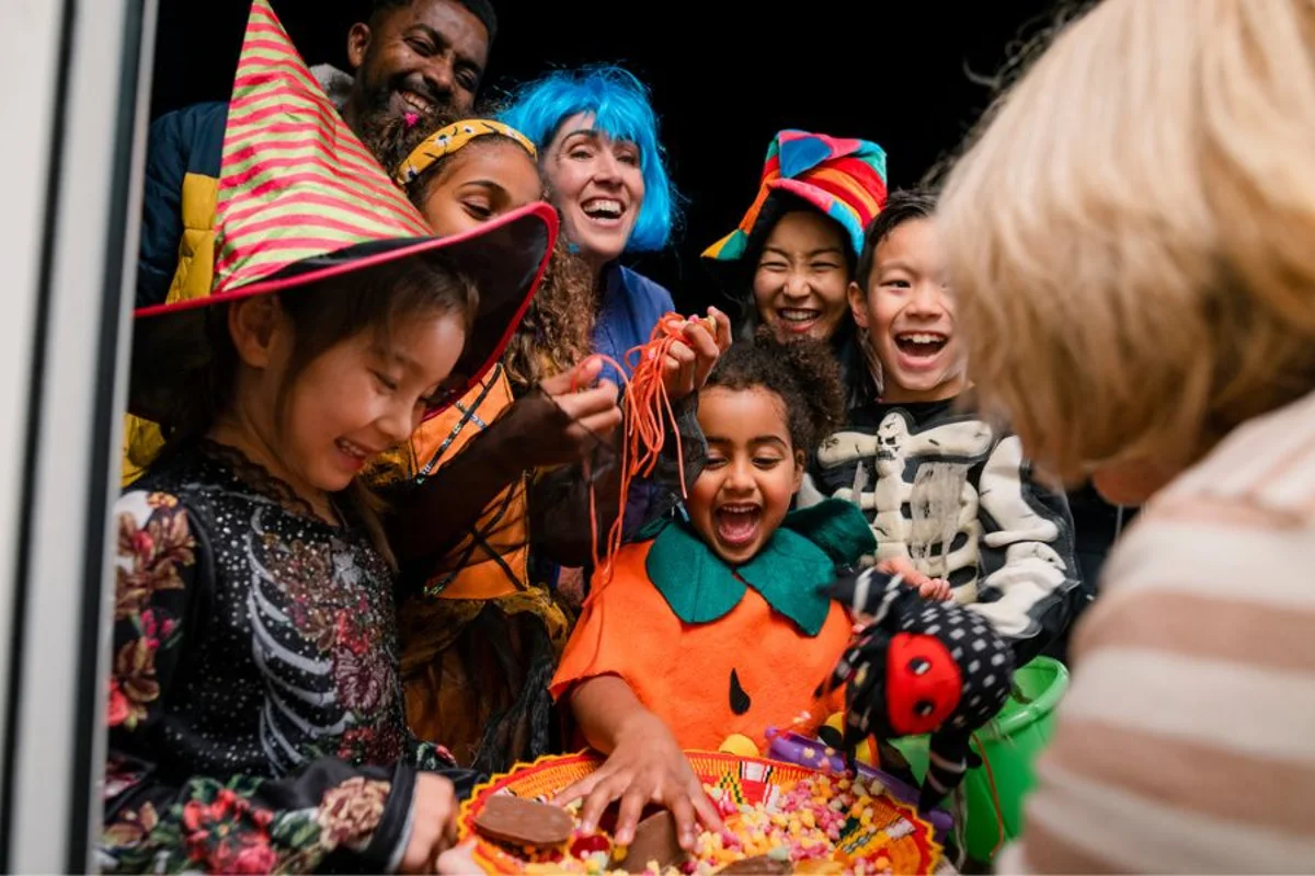 How to keep your kids safe while trick-or-treating (and still let them have fun)