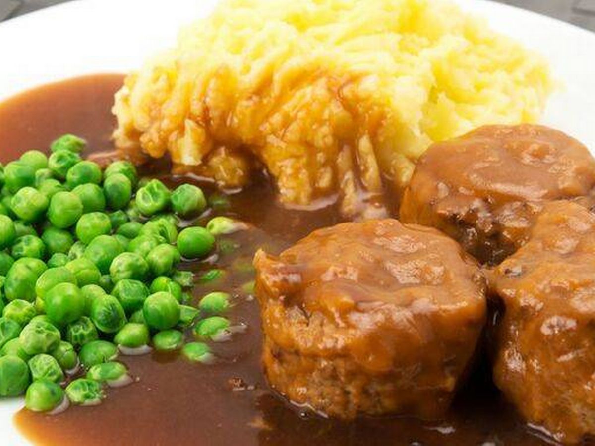 15 classic British pub foods that have almost disappeared from menus