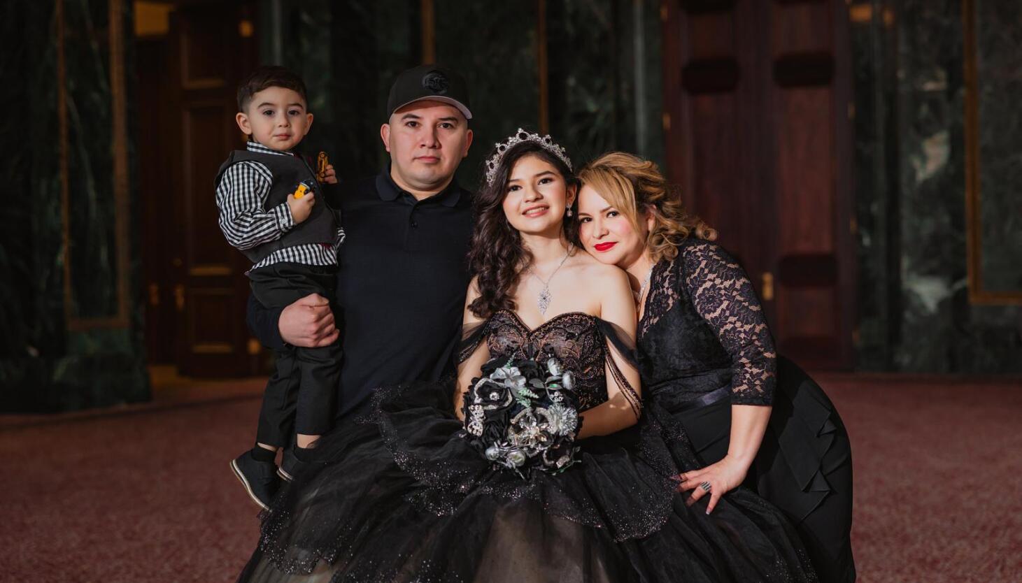 Chicago father of teen battling rare cancer ordered released from ICE custody