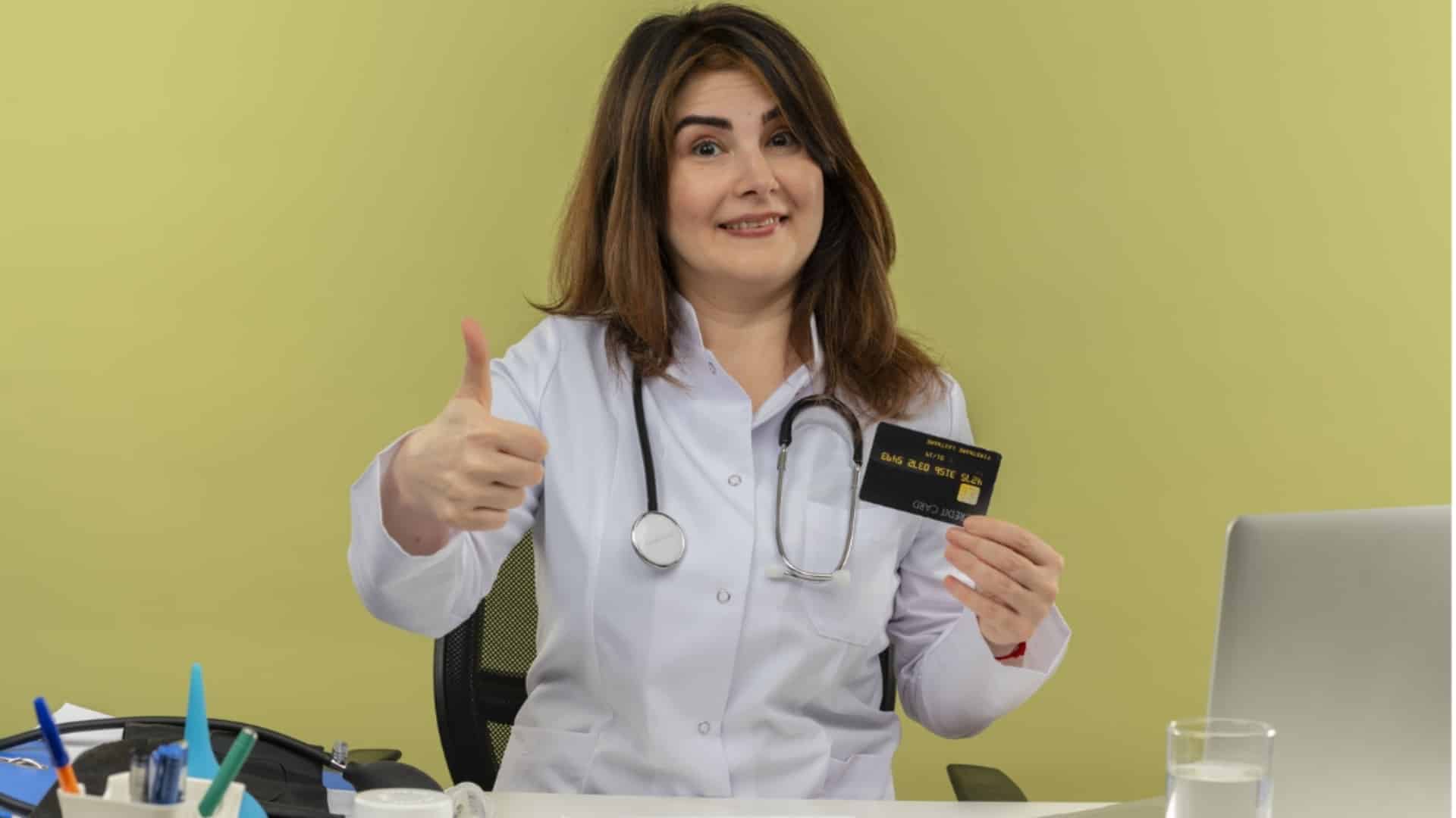 What is cashless claim in health insurance?