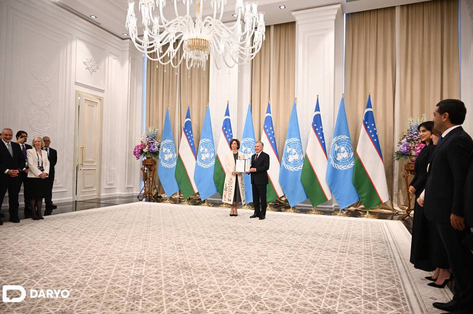 Uzbekistan deepens ties with UNESCO, awards Director-General Order of Friendship - Daryo.uz