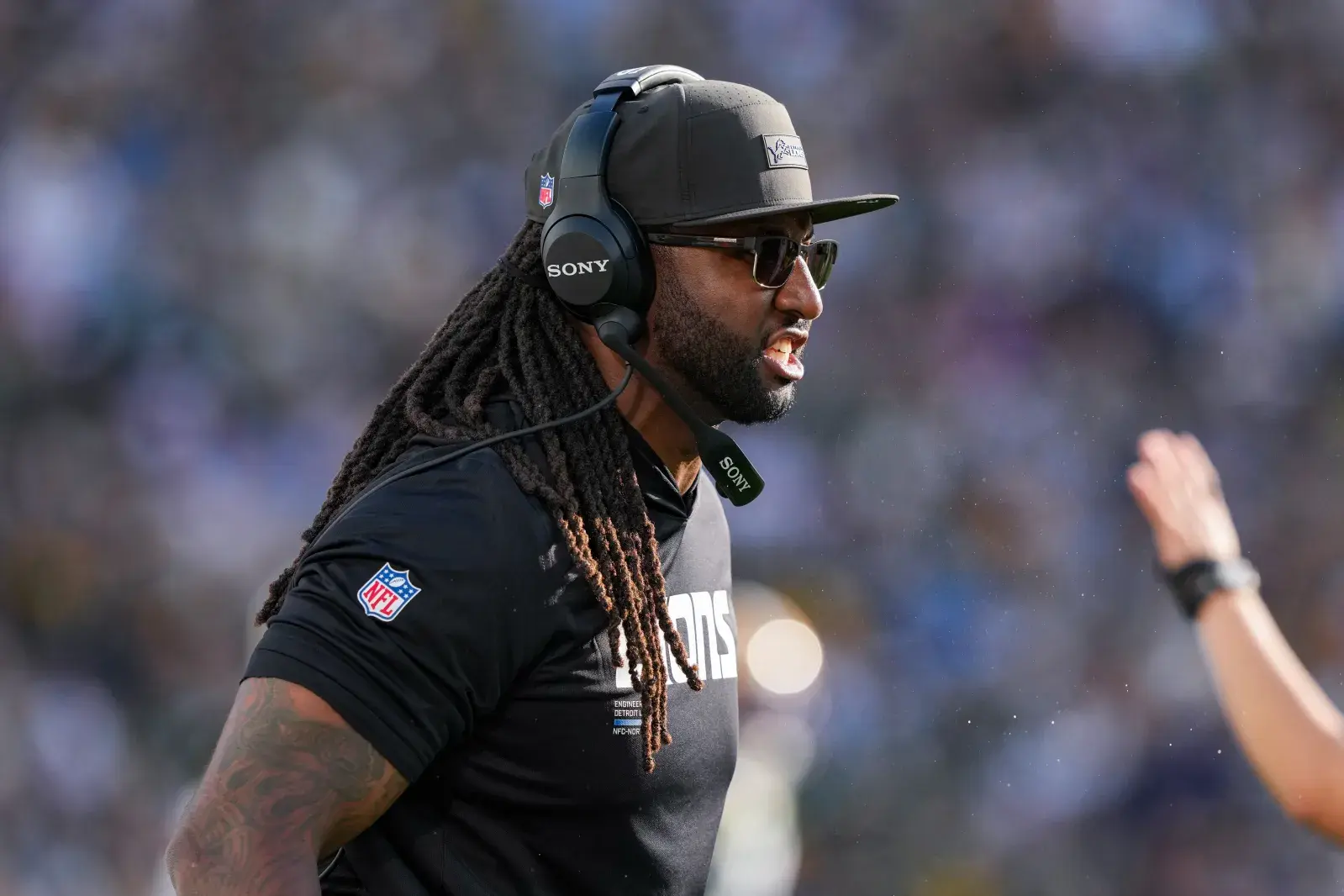Lions DC Kelvin Sheppard Addresses Rumors on LSU Coaching Vacancy