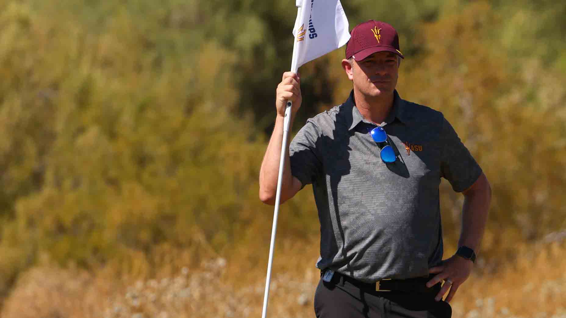 College golfer emails professor about missing class. And reply is the best