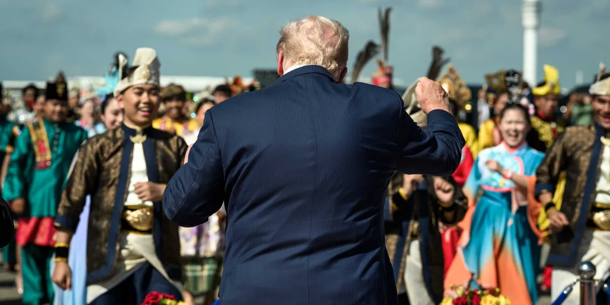 Republicans privately 'push back' on 'distracted and busy' Trump’s 'absentee approach' to shutdown