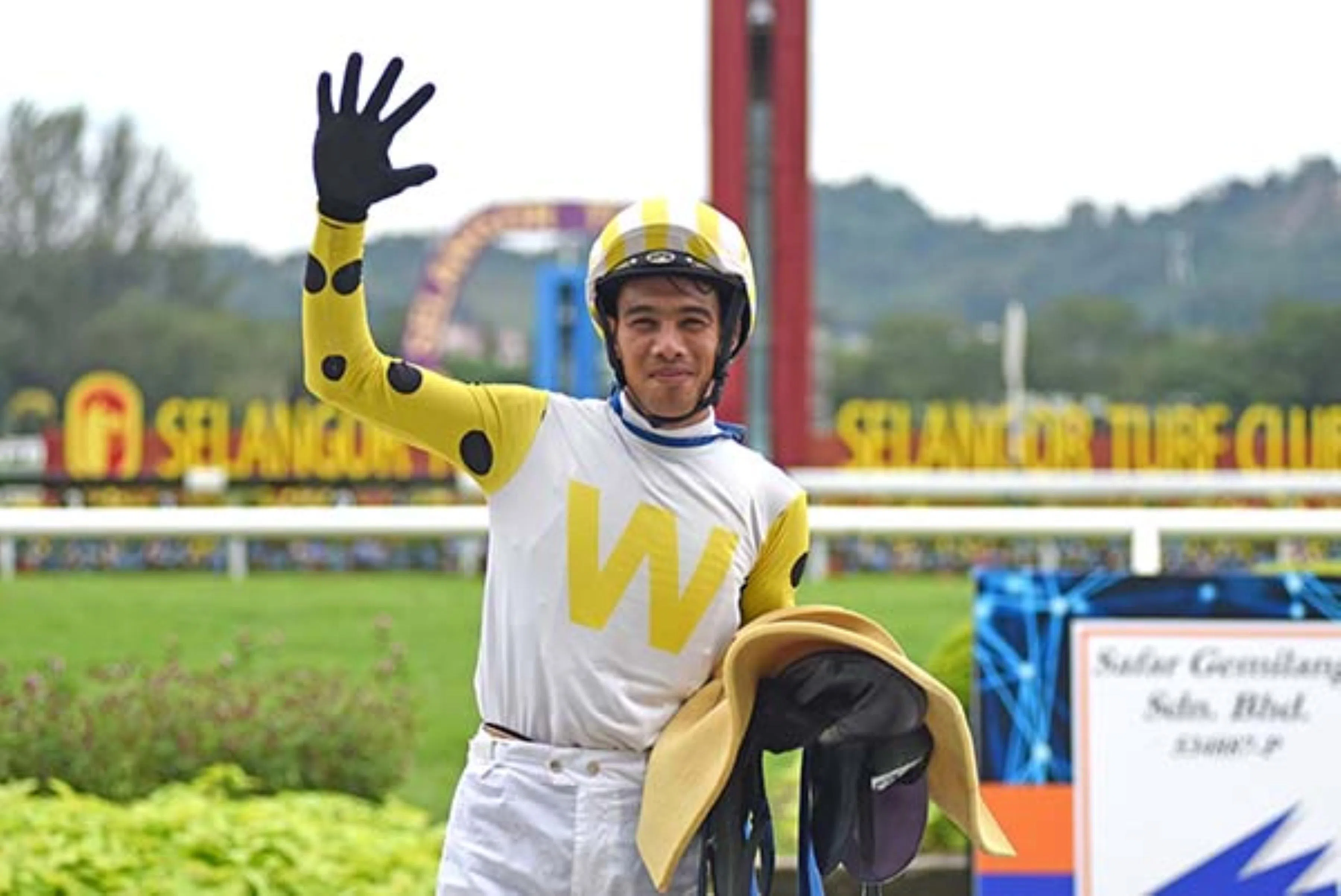 Syafifie takes five for his best day