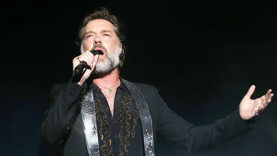 [VIDÉO] Rufus Wainwright massacre l’hymne national canadien avant le match de baseball