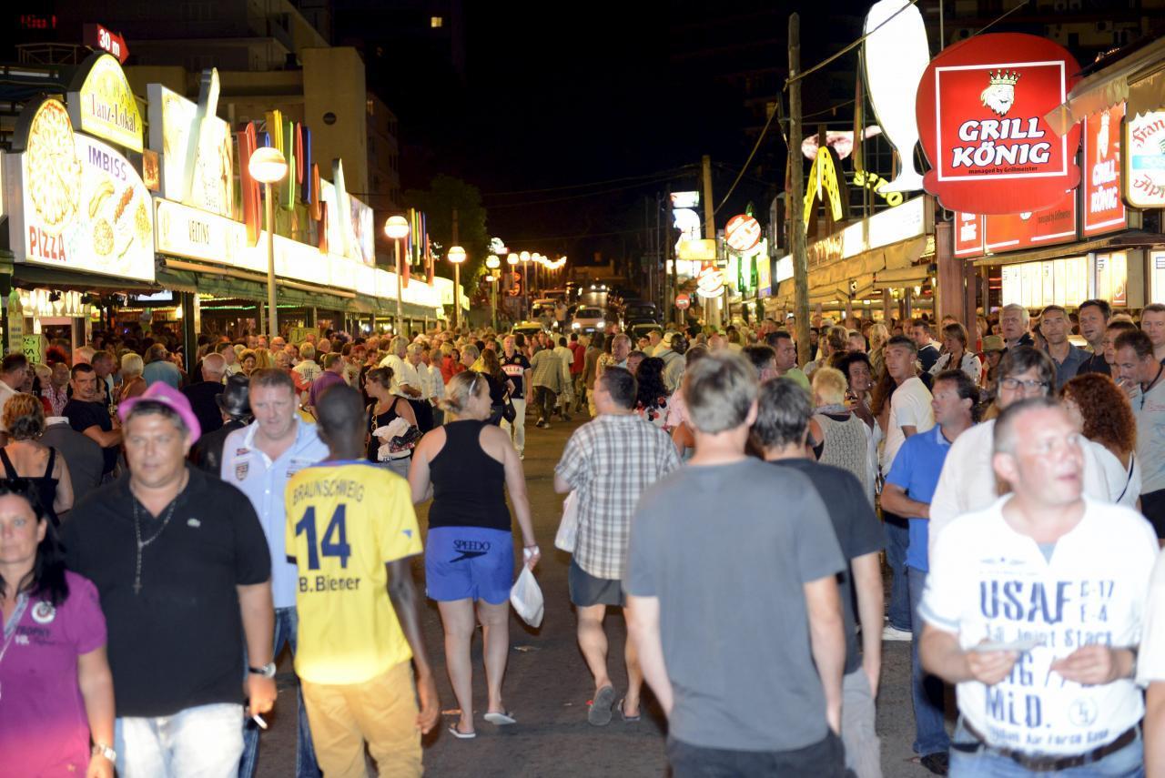 After years of neglect, residents combine with the police, businesses and unions for plan demanding change in Playa de Palma