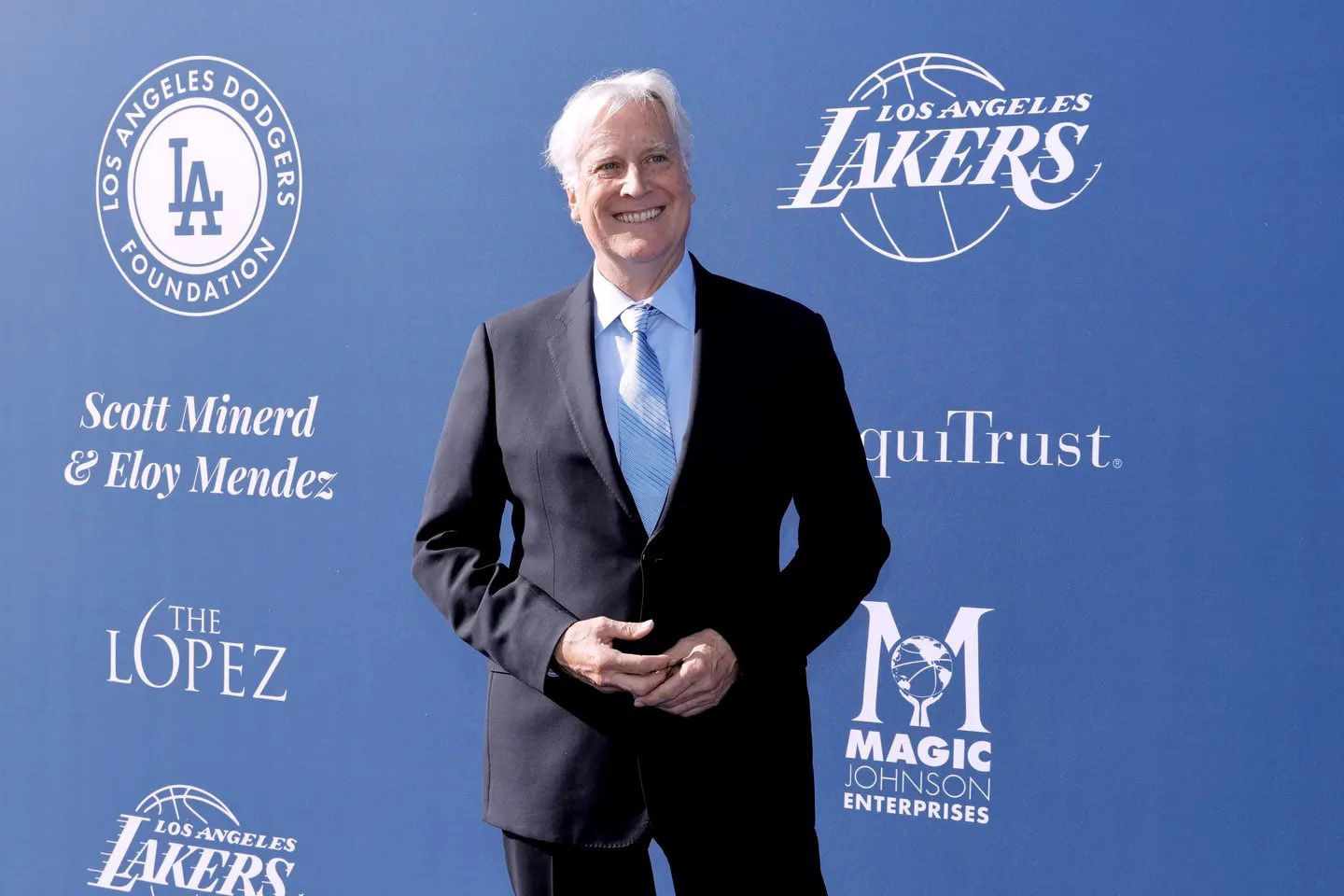 NBA approves sale of Lakers to Mark Walter