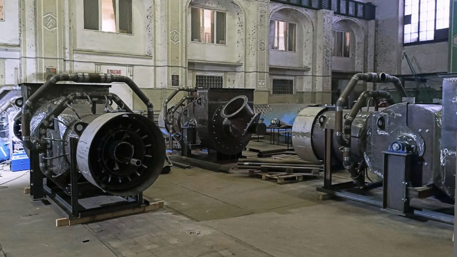 World's first pulverized coal burner with variable flame vector tested