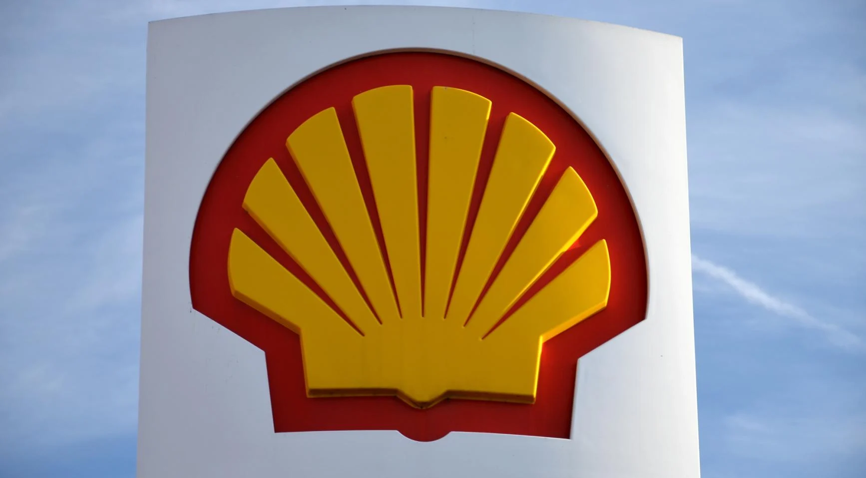 Both Shell and ING announce multi-billion share buybacks despite criticism